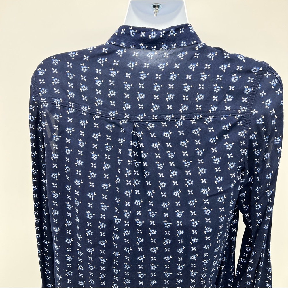 Maurices Navy Floral Print Button Down Shirt w/Open Lattice on Sleeves-Size EX - Picture 6 of 11